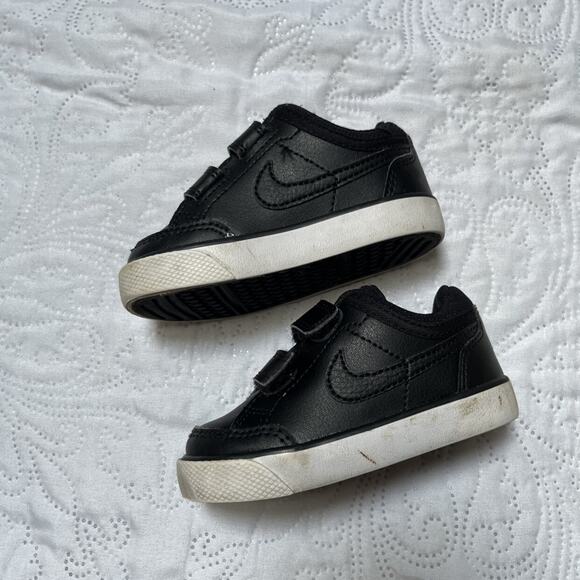 Nike Capri 3 Leather Sneakers Size 5 - Picture 5 of 10